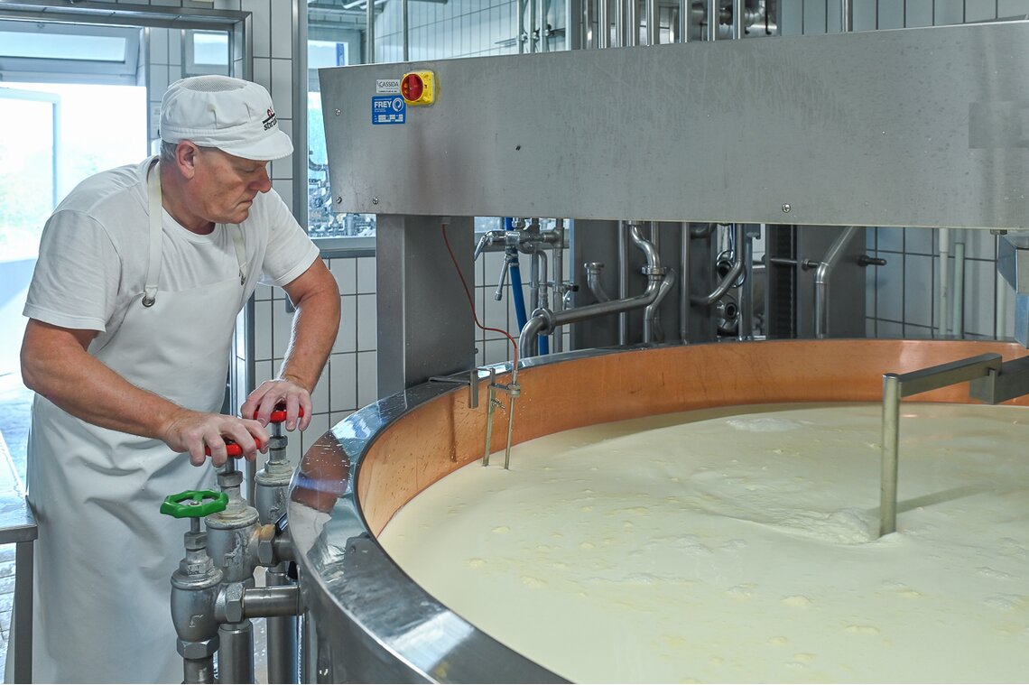 Produktion, Käserei Schülen
