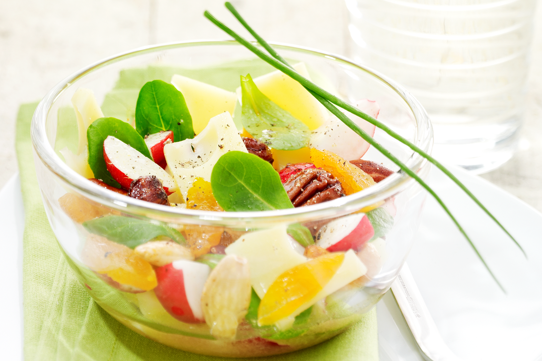 Emmentaler-Nuss-Salat Emmentaler-Nuss-Salat